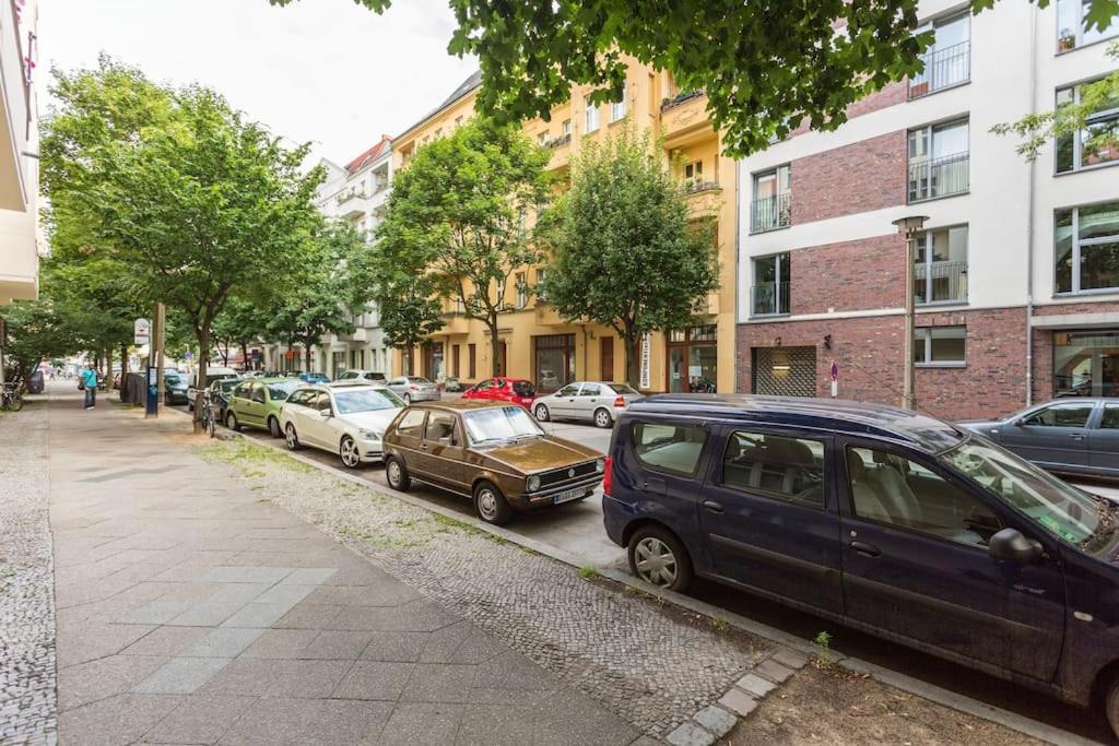 Zentrale Altbauwohnung Im Helmholtzkiez ベルリン エクステリア 写真